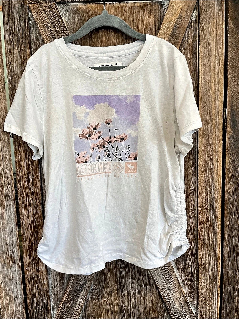 Abercrombie Kids Graphic Ruched-Hem Tee in White & Purple Size 11/12